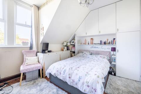 46d Blenheim Crescent, South Croydon, CR2 6BP