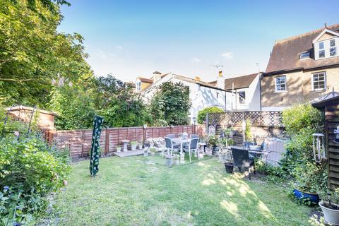 46d Blenheim Crescent, South Croydon, CR2 6BP