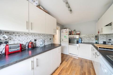 104 Hilton Close, Kempston, Bedford, MK42 7FT
