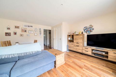 104 Hilton Close, Kempston, Bedford, MK42 7FT
