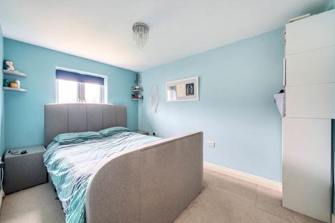 104 Hilton Close, Kempston, Bedford, MK42 7FT