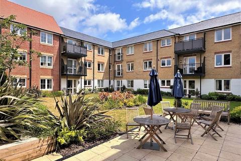 1 bedroom flat for sale, South Street, Hythe, SO45