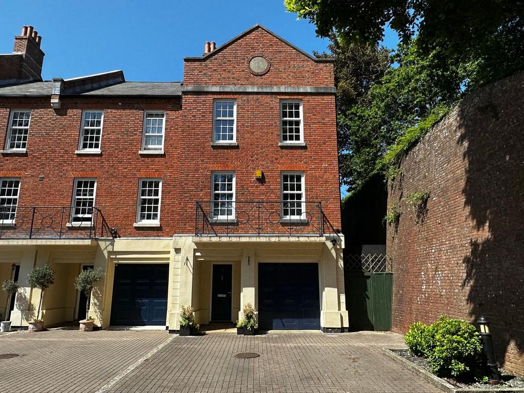 Quayside Walk, Marchwood, SO40 3 bed townhouse £565,000