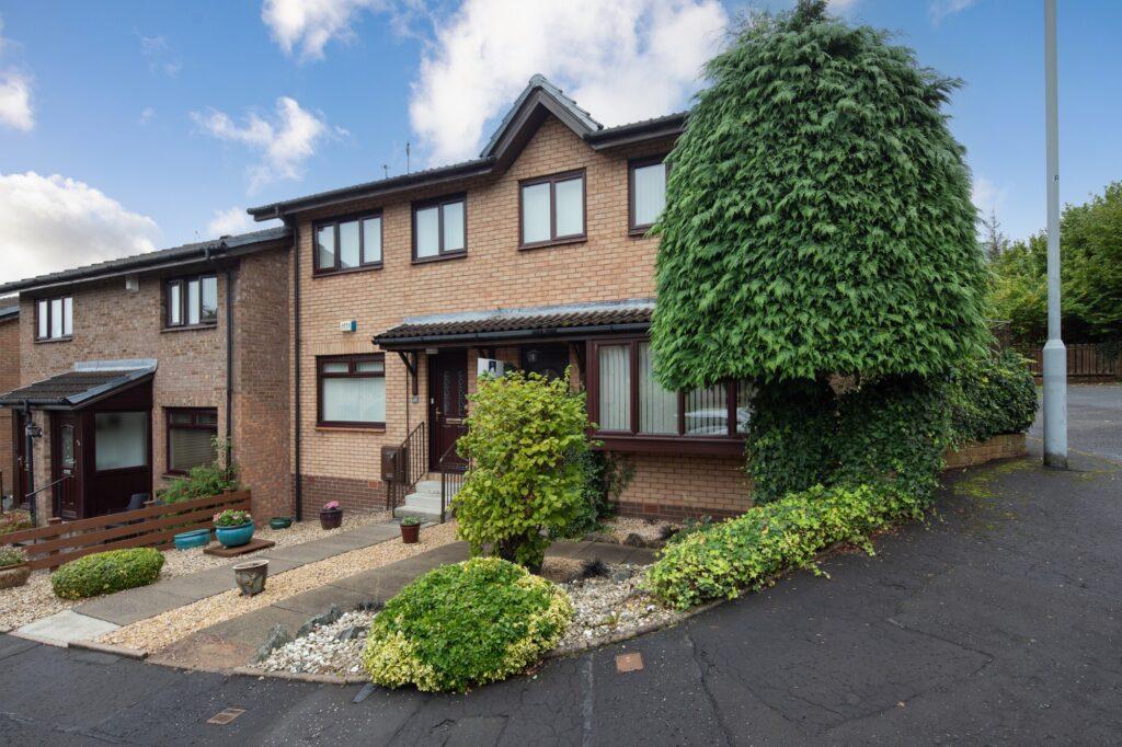 Carleton Drive, Giffnock 2 bed end of terrace house for sale £185,000