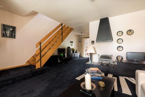 47 Carleton Drive, Giffnock, Glasgow, G46 6AG