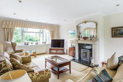 7 Kennel Close, Fetcham, Leatherhead, KT22 9PF