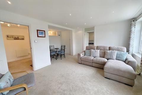 2 bedroom flat for sale, Hume Court, South Road, Hythe, Kent. CT21