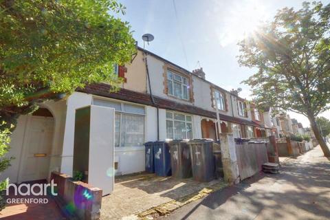 2 bedroom maisonette for sale, Victoria Road, Southall