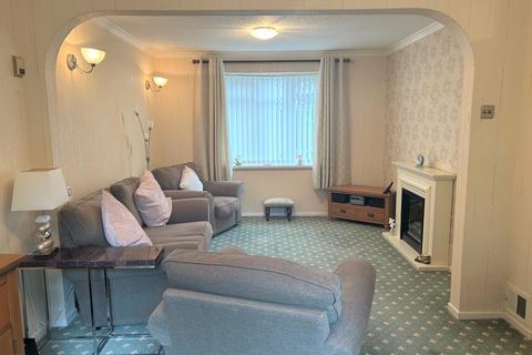 62 Hazlebarrow Drive, Sheffield, S8 8AS