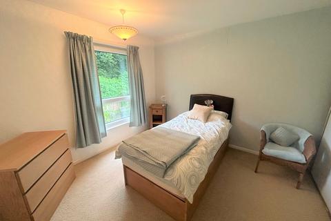 62 Hazlebarrow Drive, Sheffield, S8 8AS
