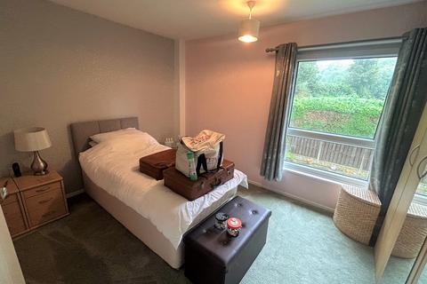 62 Hazlebarrow Drive, Sheffield, S8 8AS