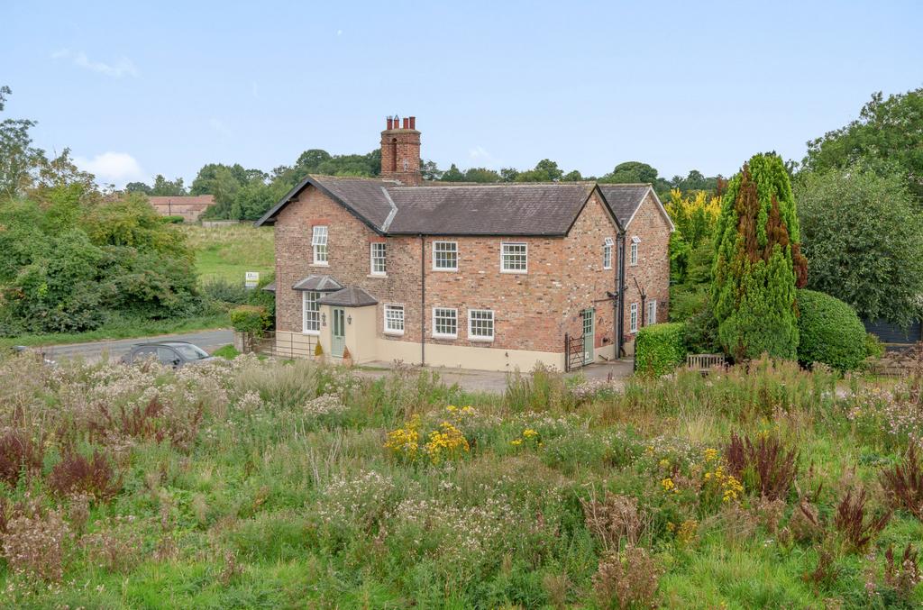 Dishforth Road, Sharow, Ripon, North Yorkshire, UK, HG4 4 bed semi