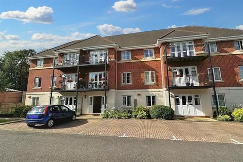 2 bedroom flat for sale, Chandlers Ford