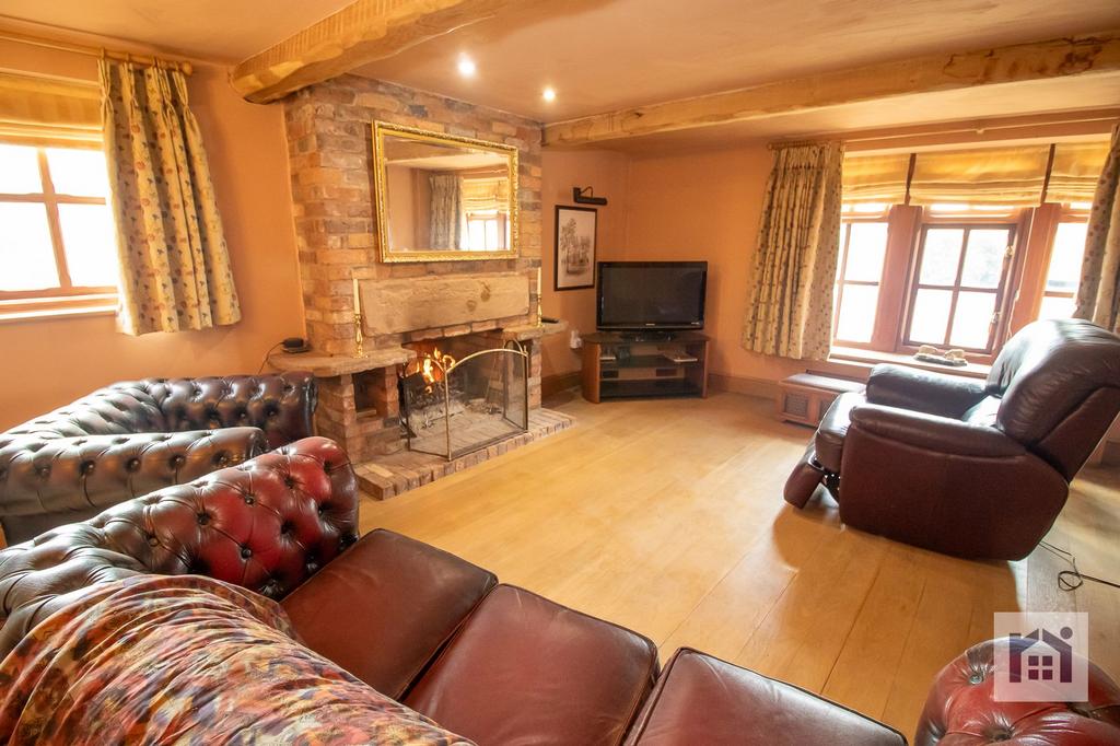 Lydiate Lane, Eccleston, PR7 6LX 3 bed barn conversion for sale £495,000