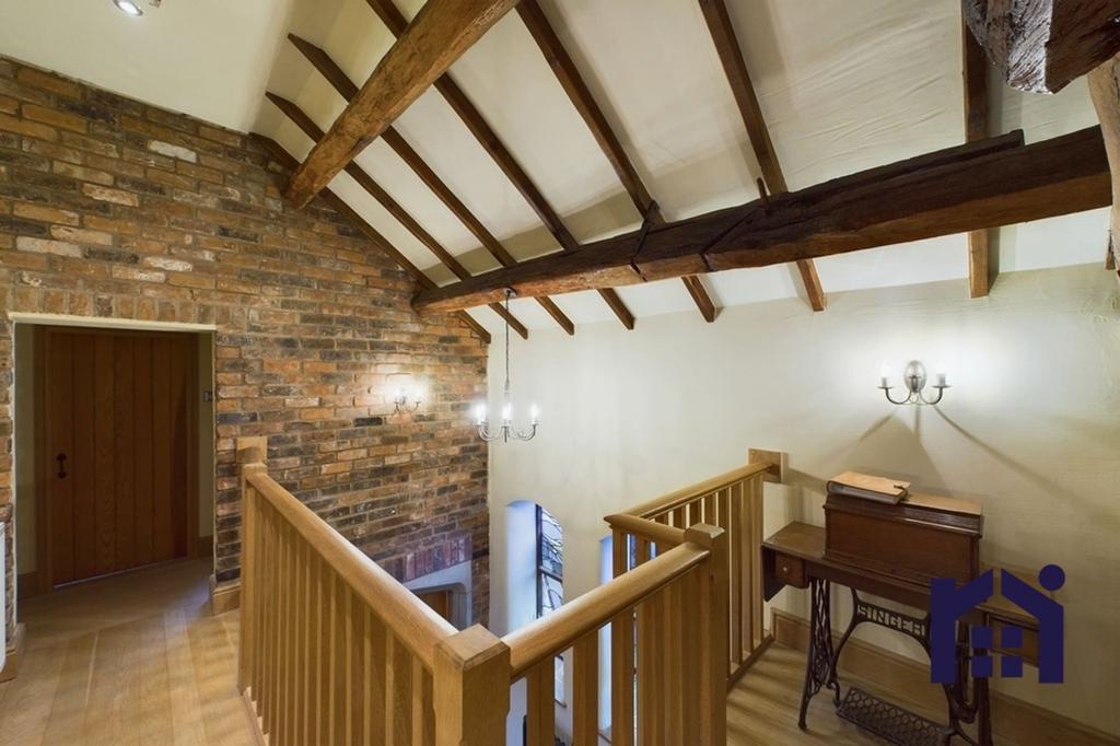 Galleried landing