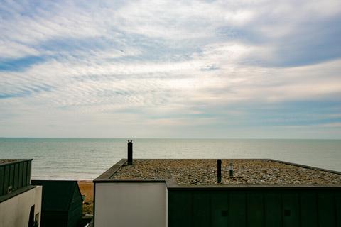 undefined, Fishermans Beach, Hythe, CT21