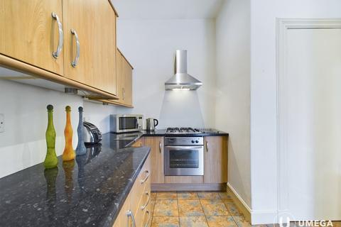 97 Cornhill Terrace, EH6 8EH