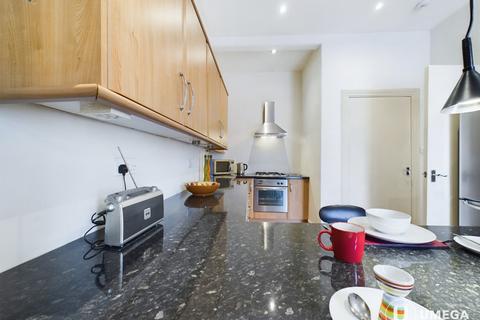 97 Cornhill Terrace, EH6 8EH