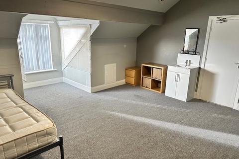 1 bedroom in a house share to rent, Southfield Road, Middlesbrough TS1