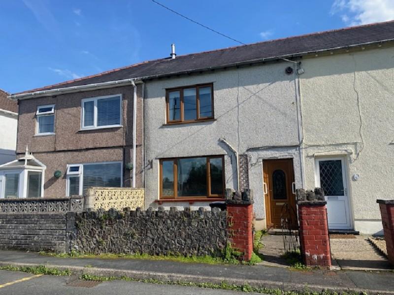 William Street, Ystradgynlais, Swansea, City And County of Swansea. 3 bed terraced house for
