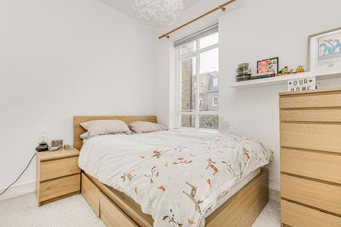 1 bedroom flat to rent, Radipole Road, London