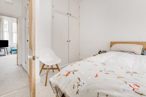 1 bedroom flat to rent, Radipole Road, London