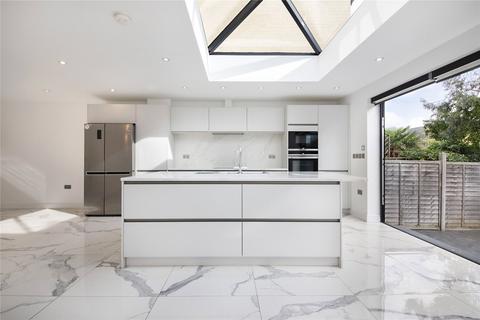 8 Pointers Close, London, E14 3AP