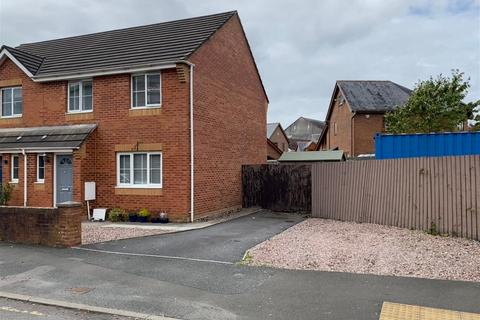 22 Carregamman, Ammanford, SA18 3EH
