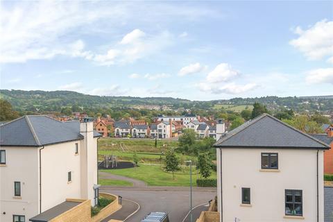 9 Flora Close, Cheltenham, GL52 3HY