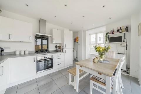 9 Flora Close, Cheltenham, GL52 3HY