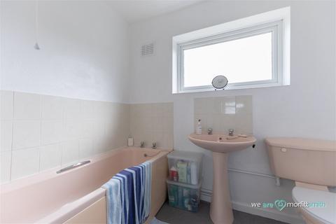 26 Fullerton Drive, Brinsworth, Rotherham, S60 5HQ
