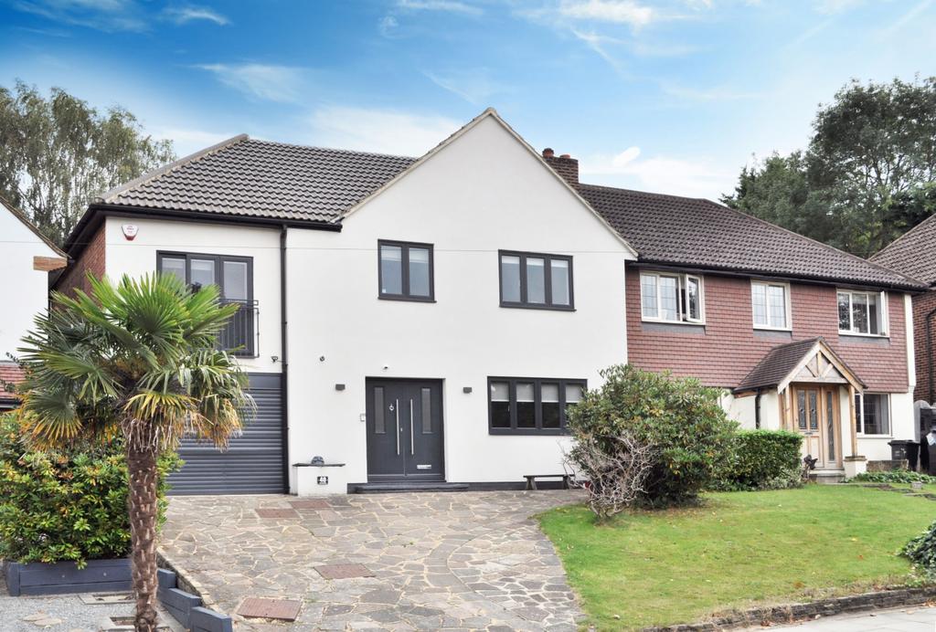 Drive, Bromley BR2 4 bed semidetached house £900,000