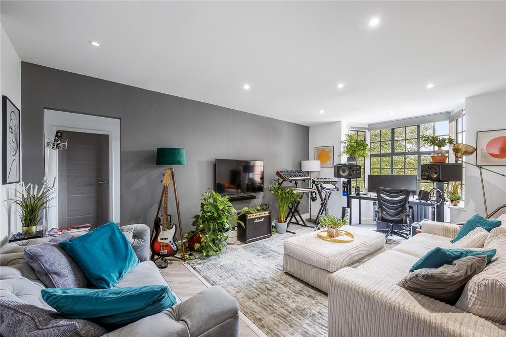 Apartment in London - View 3