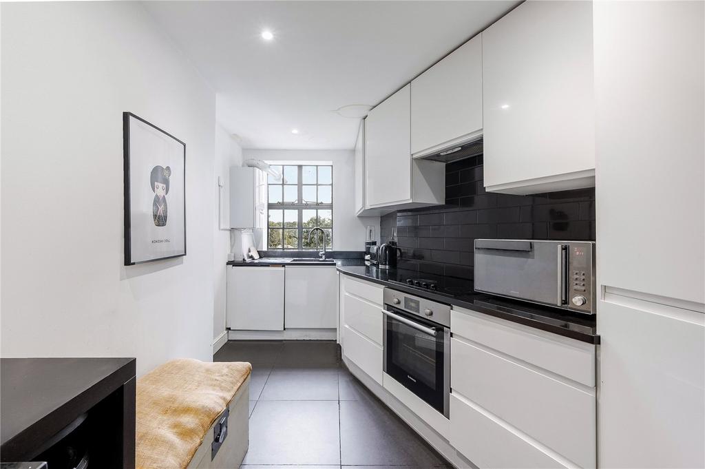 Apartment in London - View 5