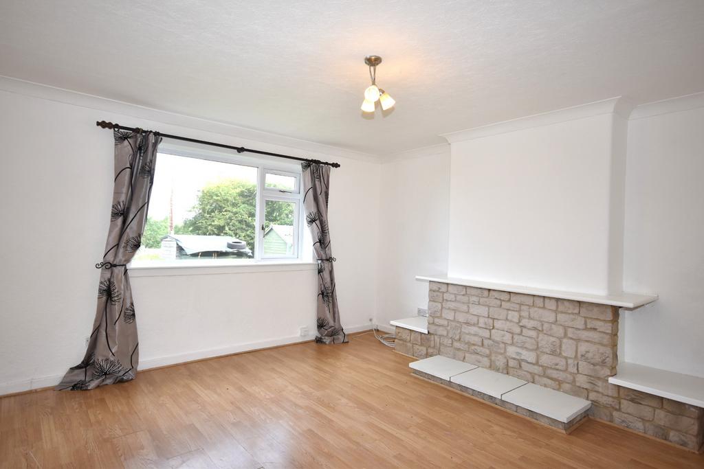 Gillespie Place, Tulloch, Perth... 2 bed flat £695 pcm (£160 pw)