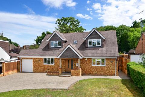 24 Hazel Way, Fetcham, Leatherhead, KT22 9QD