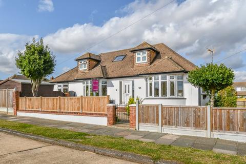 4 bedroom detached house for sale - Park View Drive, Leigh-On-Sea SS9