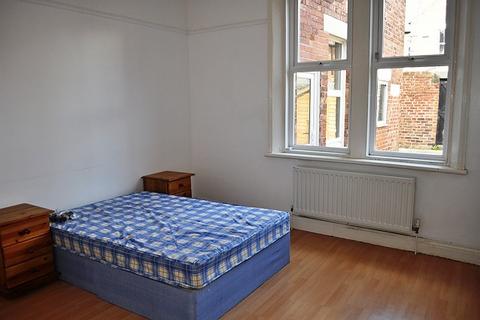 2 bedroom flat to rent, West Jesmond, Newcastle Upon Tyne