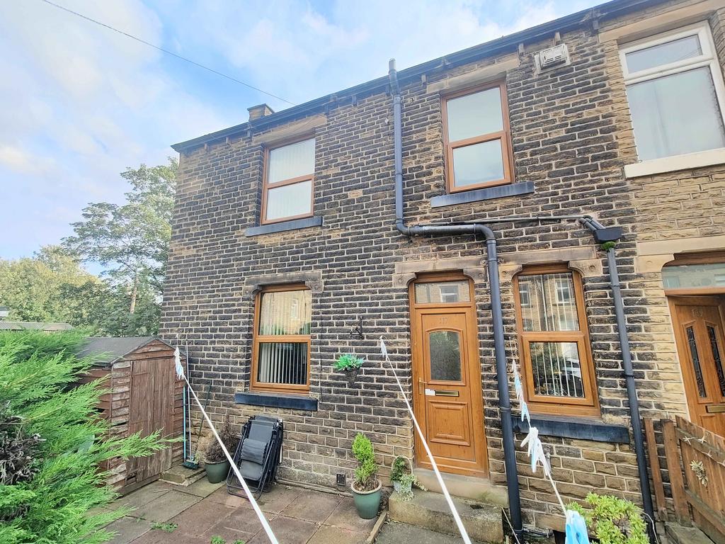 Armitage Road, Milnsbridge HD3 3 bed end of terrace house for sale £