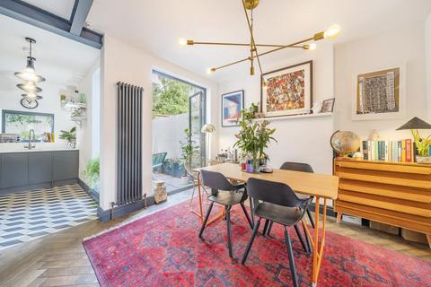 60 Robson Road, London, SE27 9LB