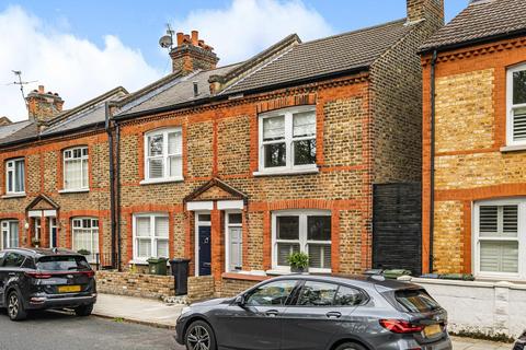 60 Robson Road, London, SE27 9LB