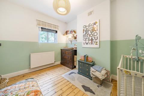 60 Robson Road, London, SE27 9LB