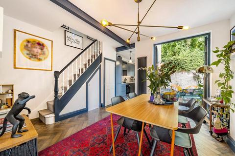 60 Robson Road, London, SE27 9LB