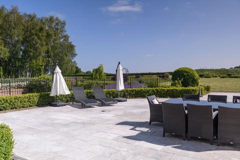 7 bedroom detached house for sale, Chenies Hill, Latimer, HP5