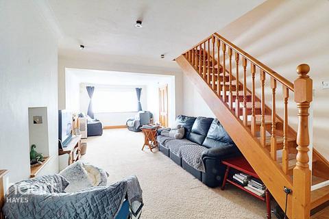 4 bedroom semi-detached house for sale, Bath Road, WEST DRAYTON