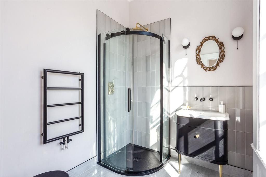 Bedroom Two En Suite