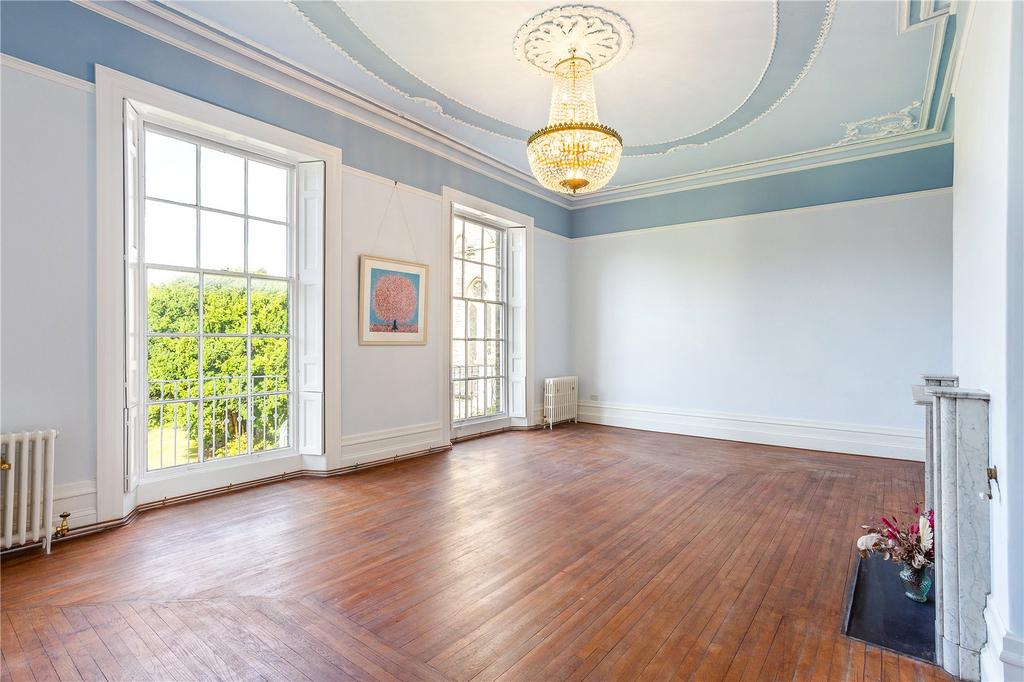 Ballroom/Bedroom 3