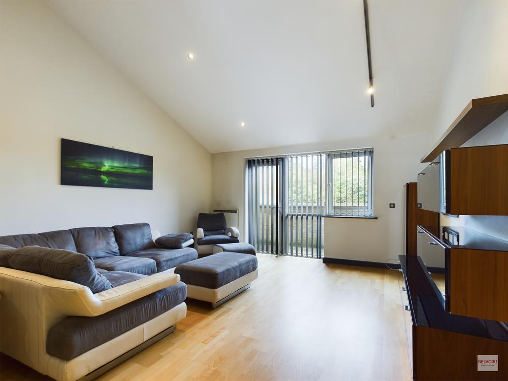 House in Sheffield, South Yorkshire - View 4