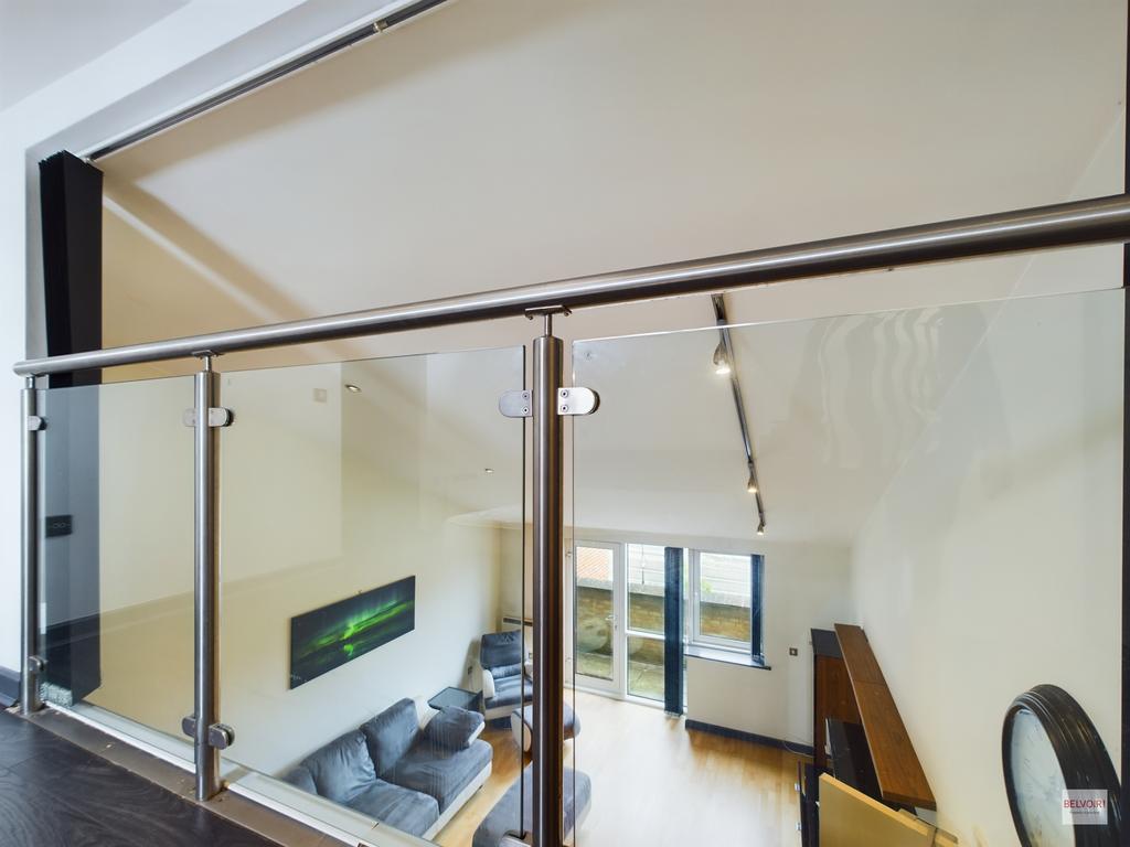 House in Sheffield, South Yorkshire - More