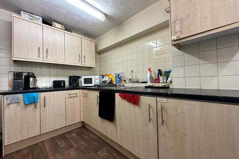 1 bedroom in a house share to rent, Farnborough Road, Farnborough